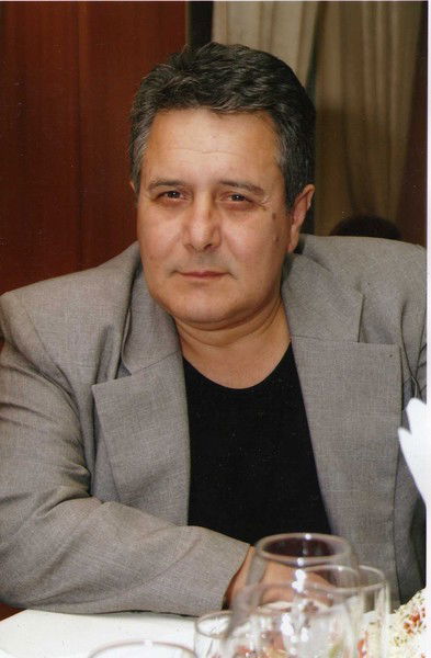 Олег Николов