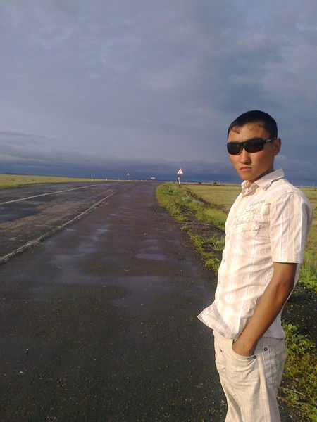 Макс Успанов