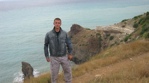 Андрей Глухов