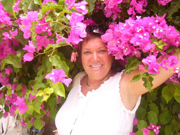 Елена Найденова