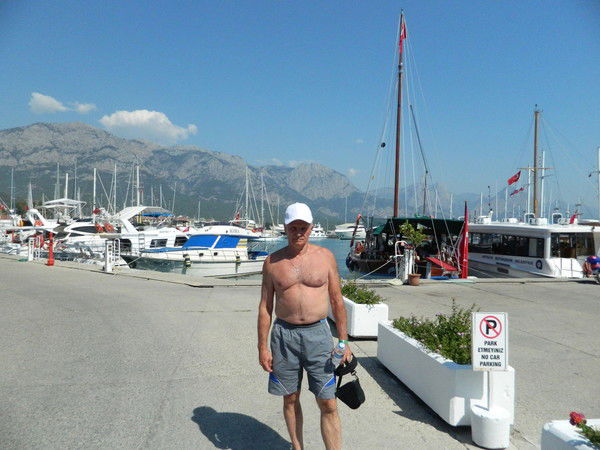 Олег Заводинец