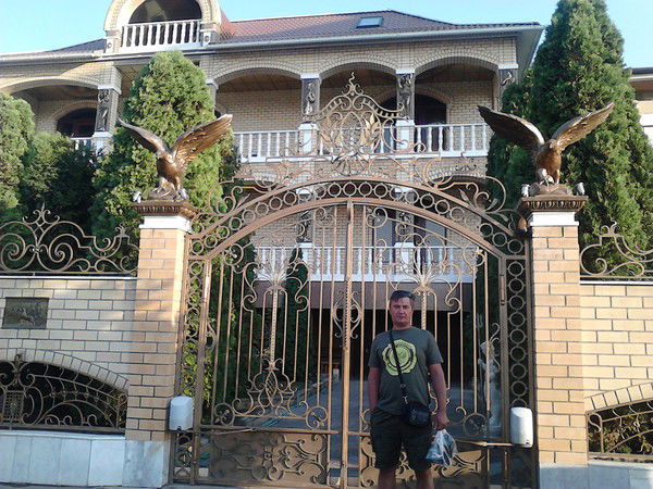 Виктор Толстых