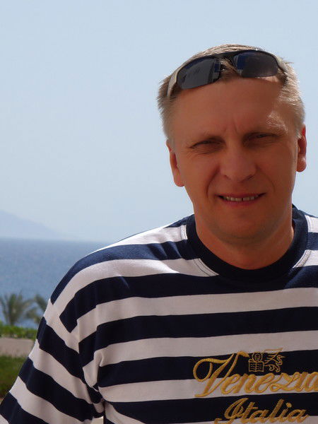 Олег Любимов