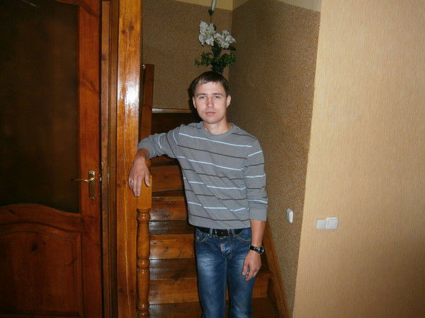 Алексей Кулешов