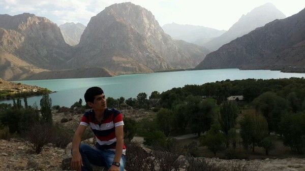 Насим Ашуров