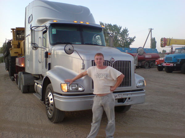 Александр Комаров