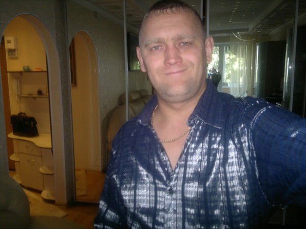 Антон Савоськин