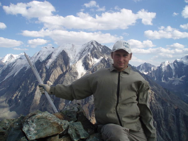 Антон Петров