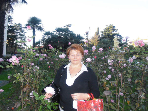 Лариса Головина