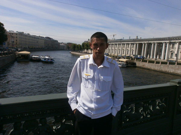 Антон Попов