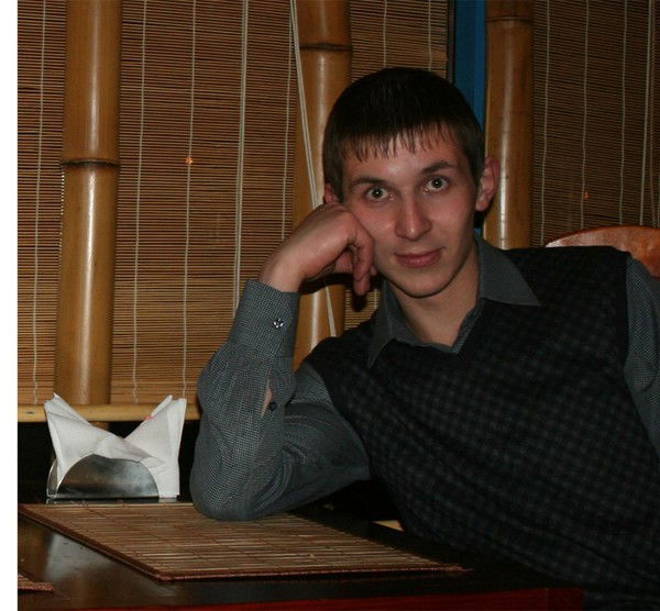 Евгений Лавренков