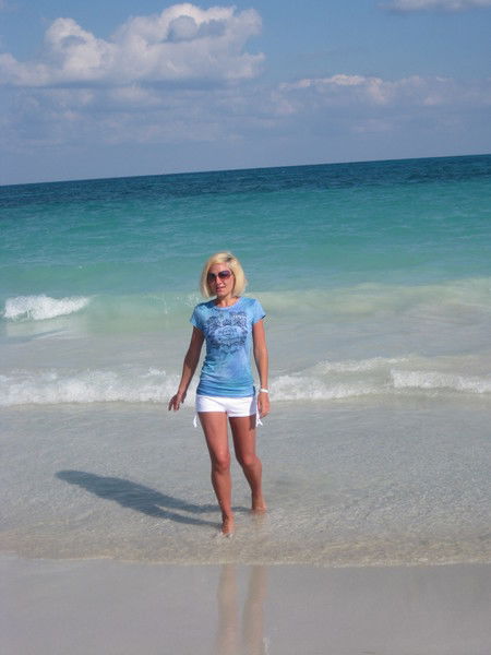 Анна Зотова