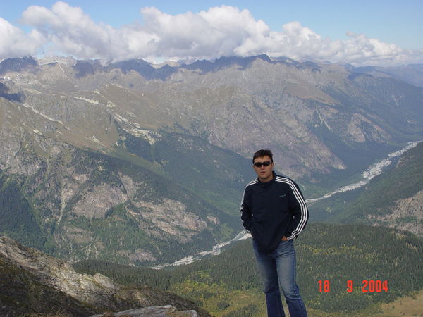 Юрий Гасанбеков