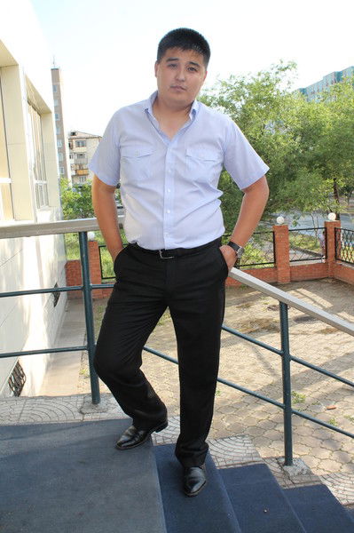 Нурбек Секенов