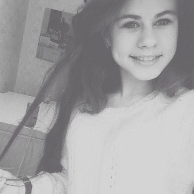 Аня Назарова