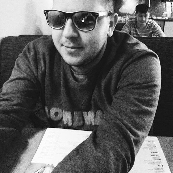 Игорь Изотов