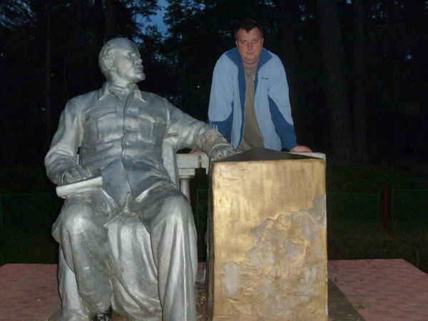 Алексей Левинов