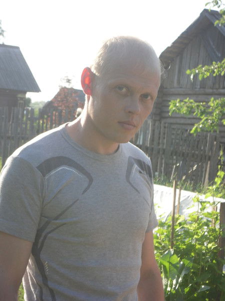 Эдуард Петров