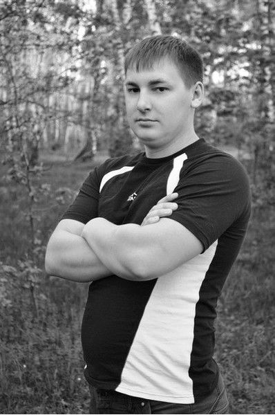 Олег Золотарёв