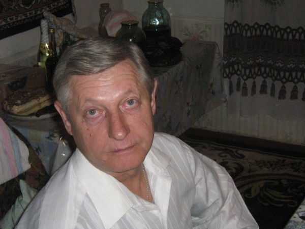 Виктор Левер