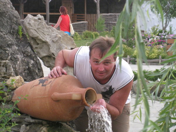 Андрей Лавренов