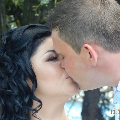 Максим Великохатько