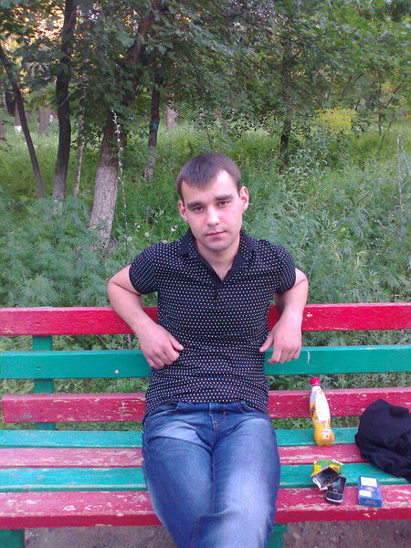 Олег Макарычев