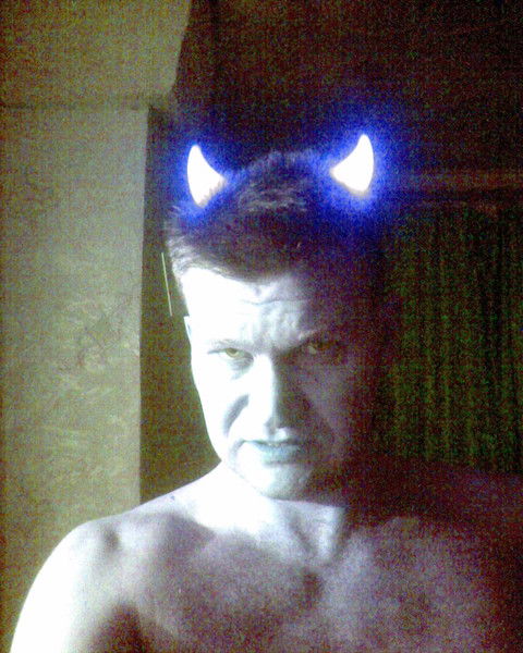 Дмитрий Леонов