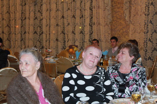 Лариса Попова