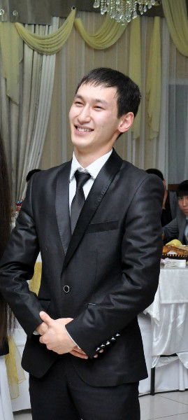 Алмазхан-Лола Бисекенов