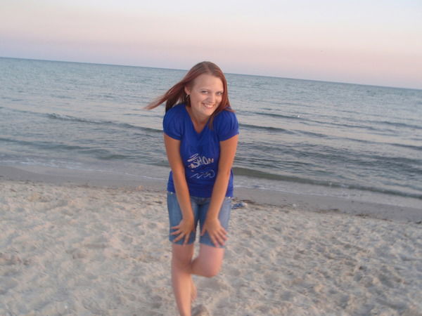 Оля Невірковець