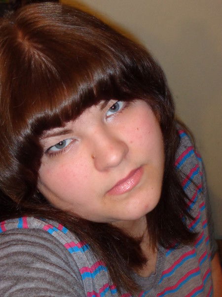 Оленька Свечникова