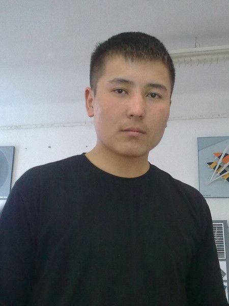 Али Назаров