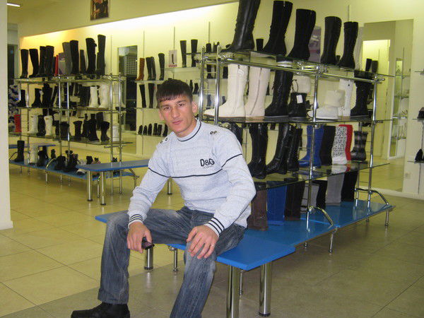 Жонибек Аббазов