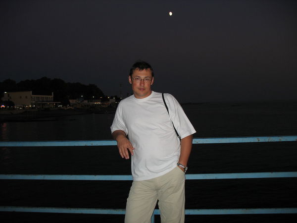 Олег Захаров