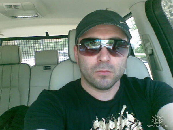 Адам Адамов