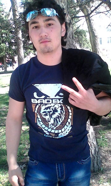 Алишер Хусанбаев