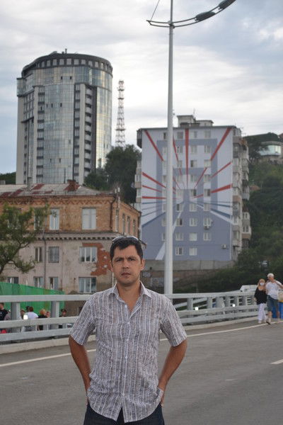 Анатолий Брикманс