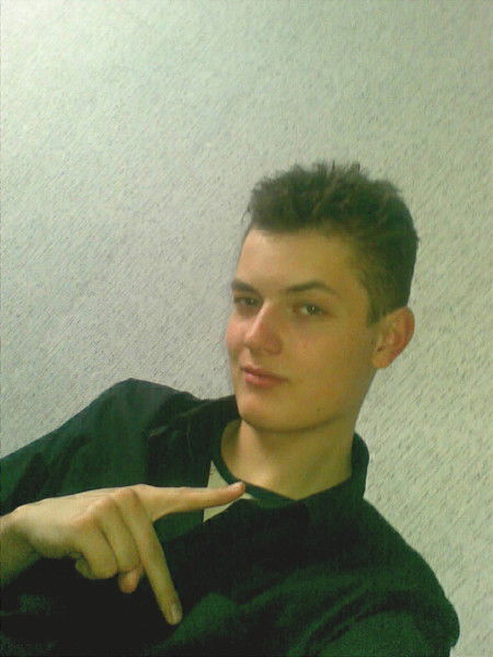 Антон Жуков