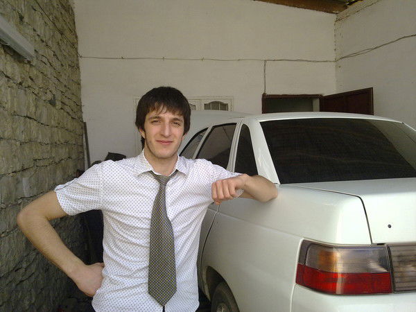 Махач Исаев