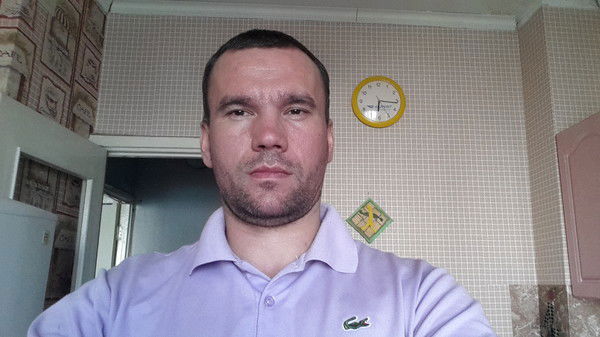 Виктор Степанов