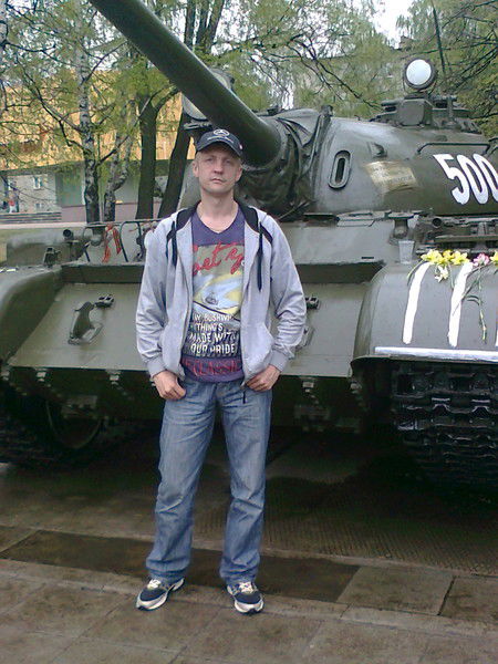 Юрий Петров