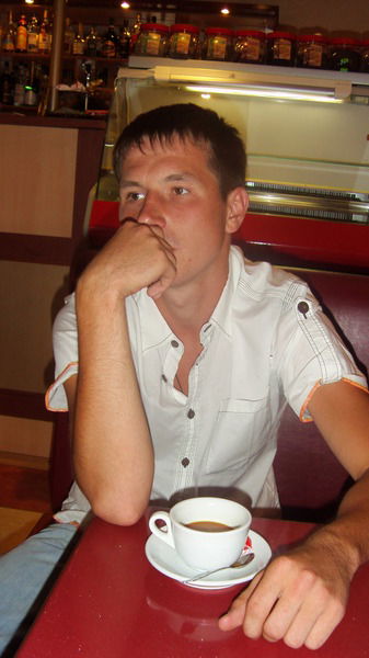 Андрей Попов