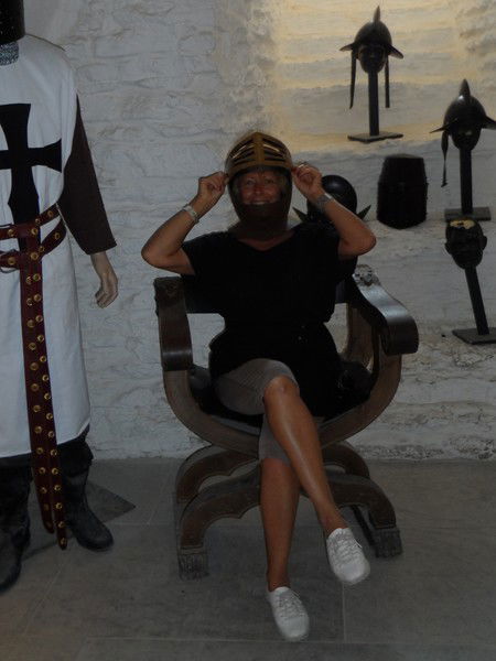 Неизвестно Неизвестно