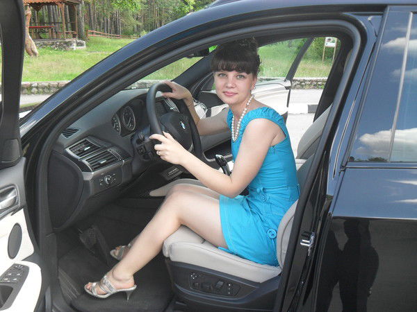 Оленька Приболовец