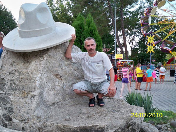 Олег Богданов