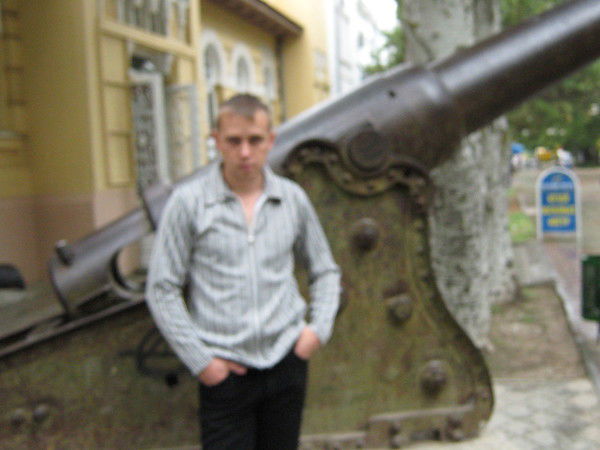 Саша Довгун