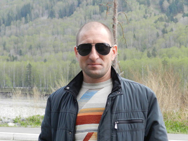 Евгений Селищев