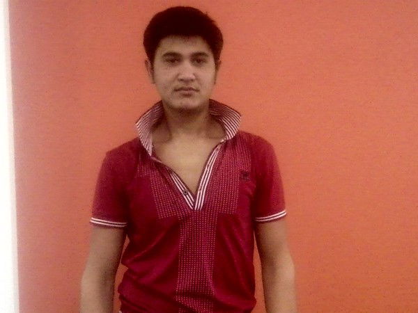 Имрон Хакбердиев