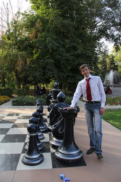 Александр Суханов